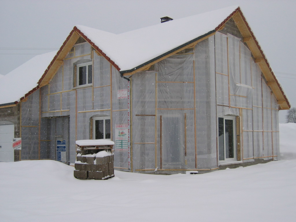 195 photo